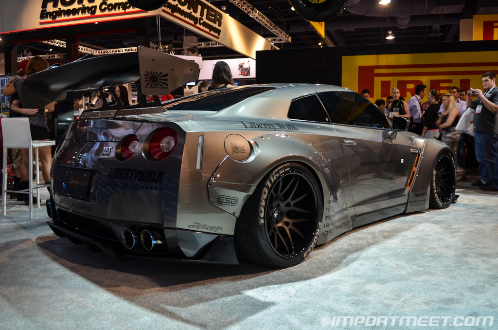 liberty-walk-gt-r-sema-2013-4