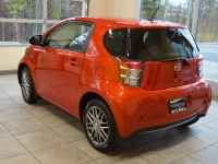 2012_scion_iq_03