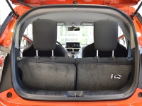 2012_scion_iq_04