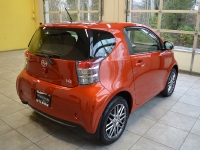 2012_scion_iq_18